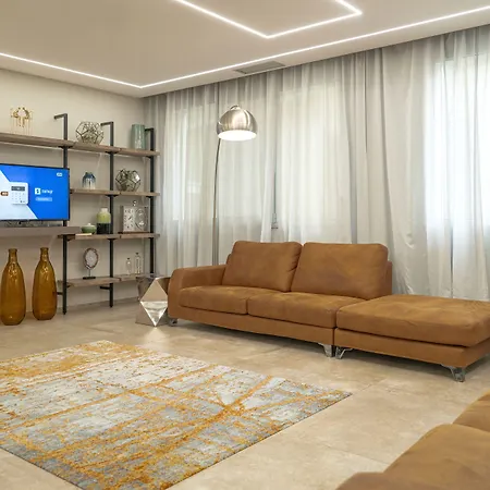 Club Meeting Szálloda