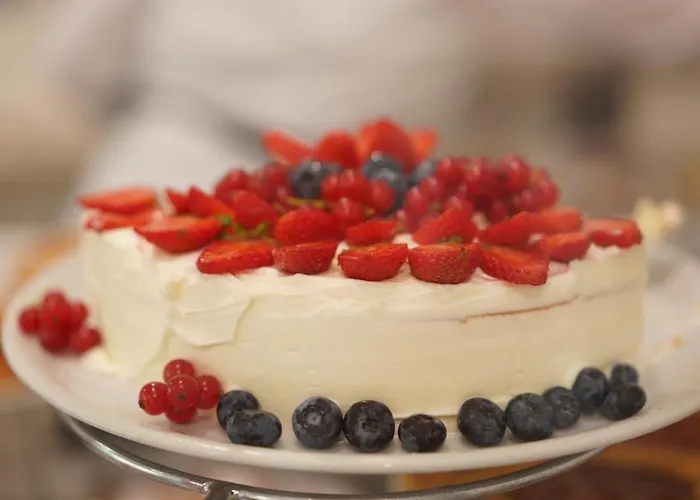 Club Meeting فندق