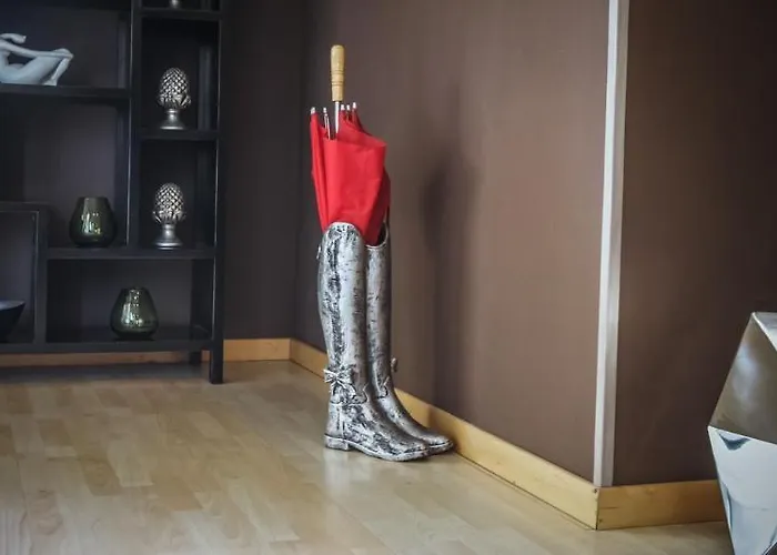 Club Meeting فندق