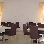 Club Meeting Hotel