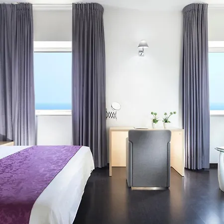 Club Meeting Ξενοδοχείο 4*