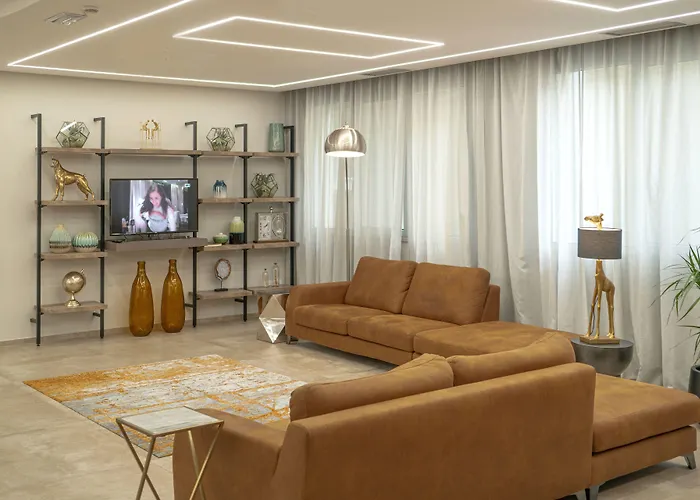 Club Meeting Отель 4*