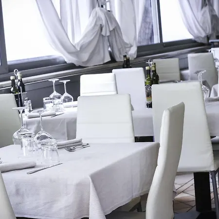 Szálloda Club Meeting 4*