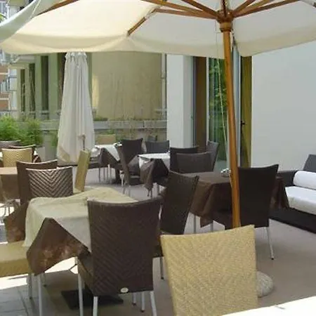 Hotel Club Meeting 4*